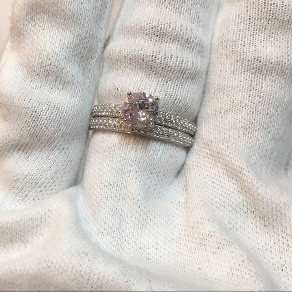 Diamond Engagement Ring 2 Piece Set​​​​ - Picture 1 of 6